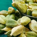 वेलचीच्या चवचा आनंद घेण्यासाठी 5 मधुर मार्ग